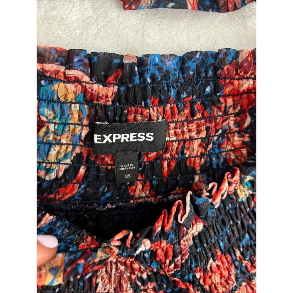 Express 2 Piece Set Womens S/XS Navy Floral Smocked Crop Top Tiered Skirt Boho‎